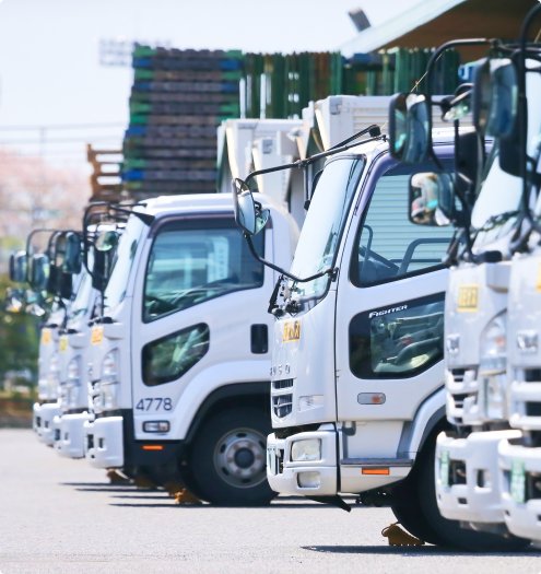 株式会社アクアスの自社運送車